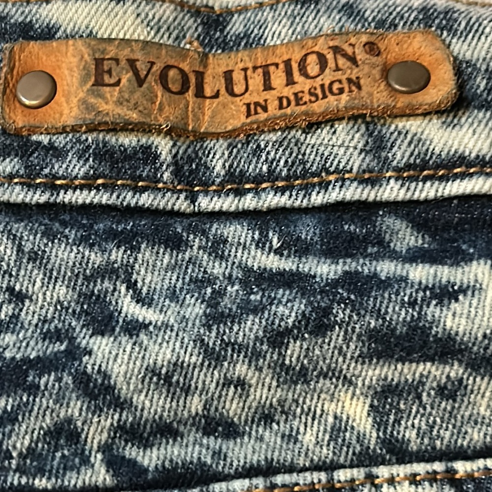 Evolution Flashy Bleach Designed Lace Skull Appli… - image 3